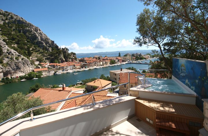 Executive dvokrevetna soba s balkonom, pogledom na more i plunge pool-om