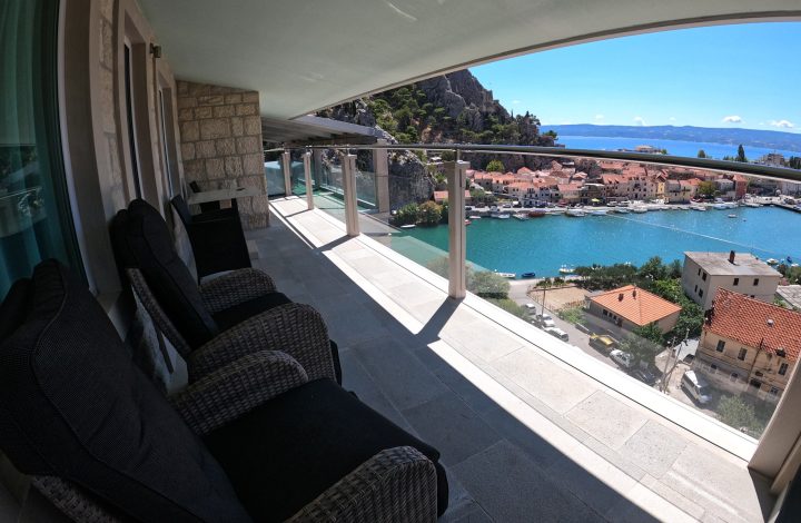 Superior dvokrevetna soba s balkonom i pogledom na more